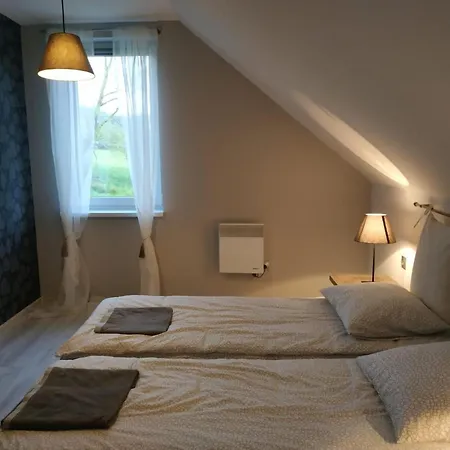 Ferienvilla Hampton Fuer 6 Personen Und 2 By Interhome Kiczora